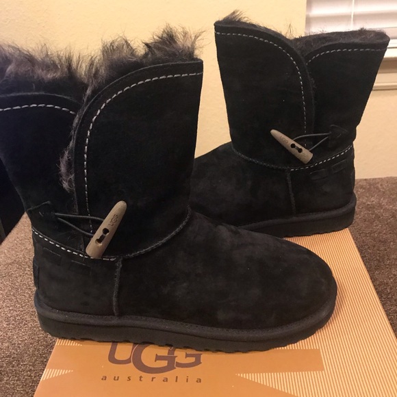 Authentic Ugg - Picture 5 of 8